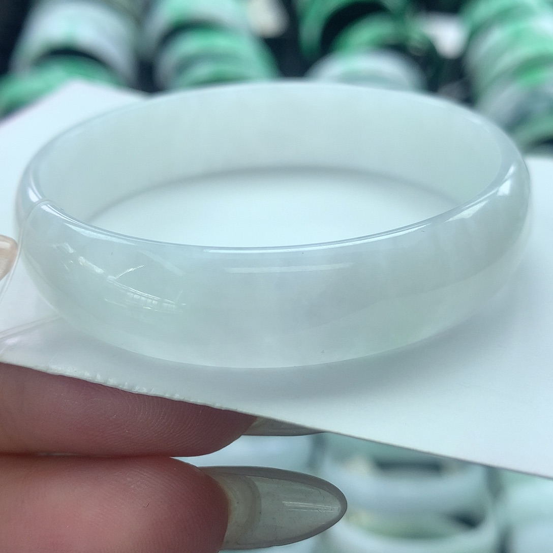 未镶嵌手镯翡翠公主