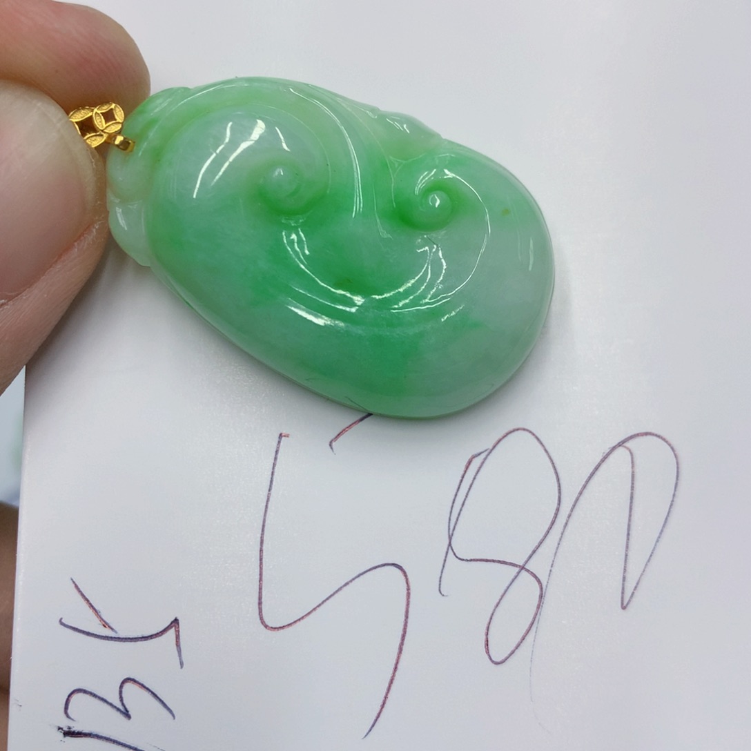 翡翠颈饰18K金镶嵌翡翠