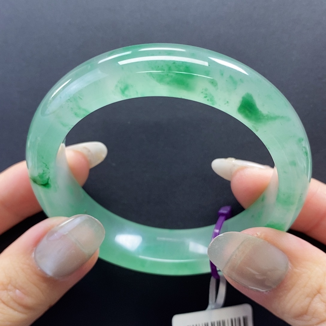 石英质玉手镯未镶嵌妳