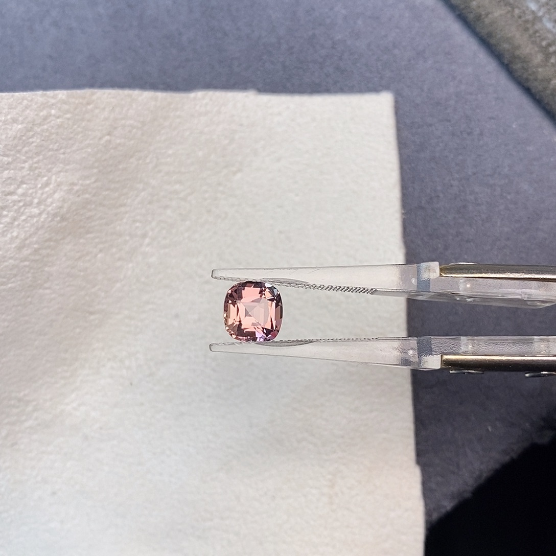 珠宝半成品未镶嵌碧玺1.24ct 樱花粉