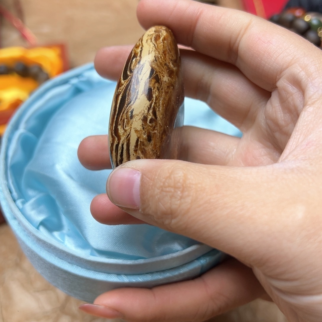 滴血莲花菩提吊坠