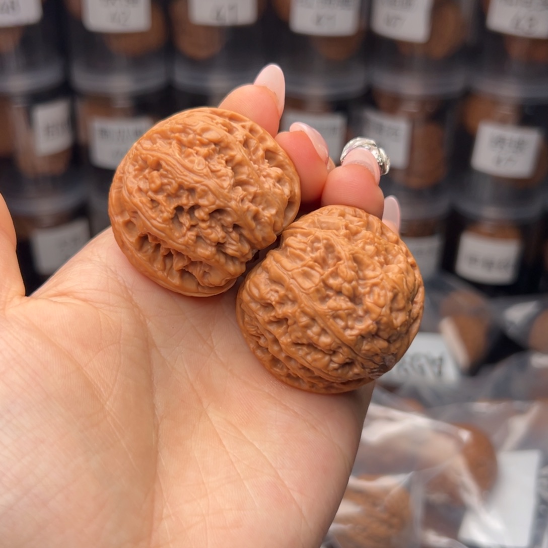 文玩核桃吊坠W**.大粗筋