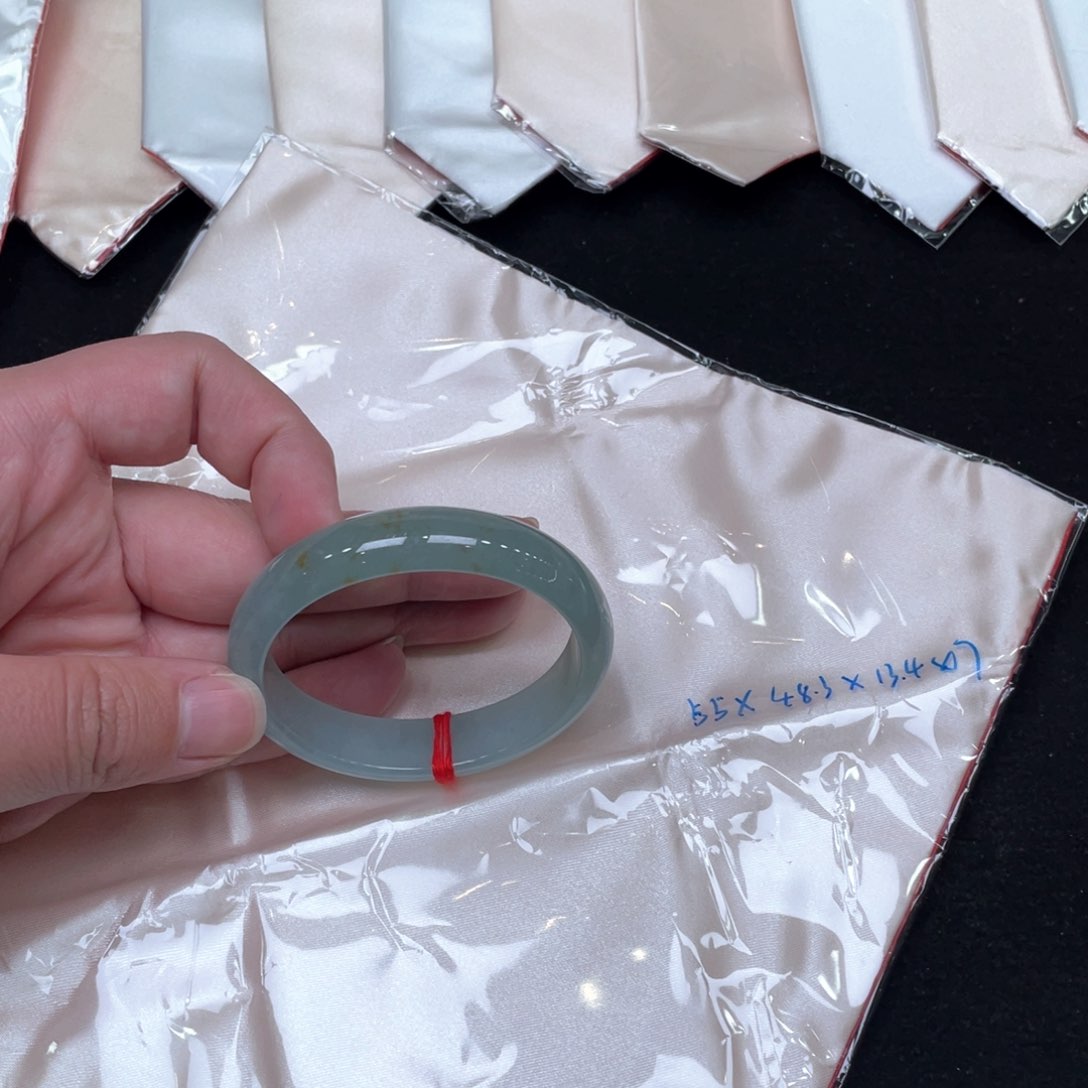 翡翠手镯未镶嵌俊*麻55贵妃