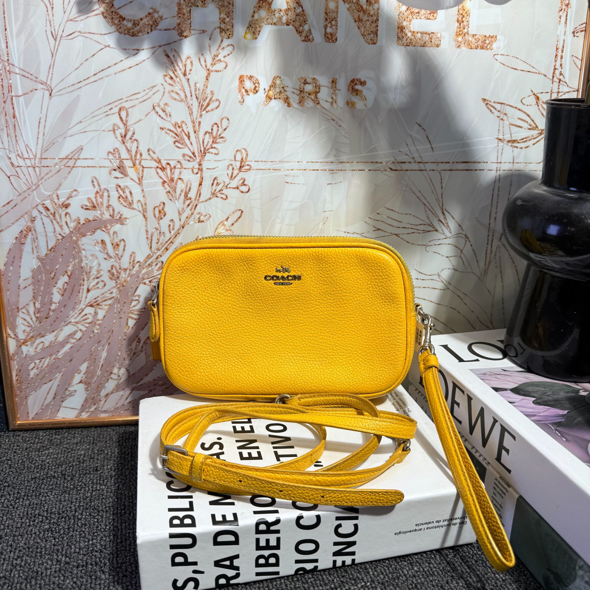 95新 COACH/蔻驰 蔻驰黄色单肩包G25101714尺寸19.5x12
