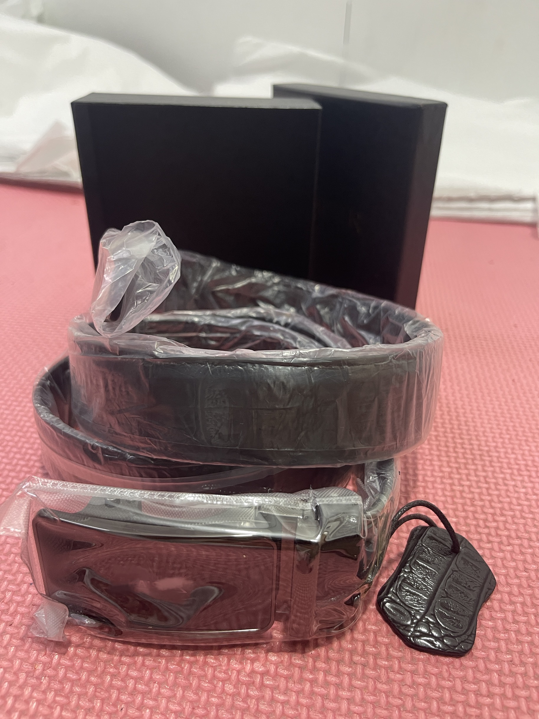 休闲风光身轻职风编织男皮带腰带商务花腰红色时尚休闲男款真皮