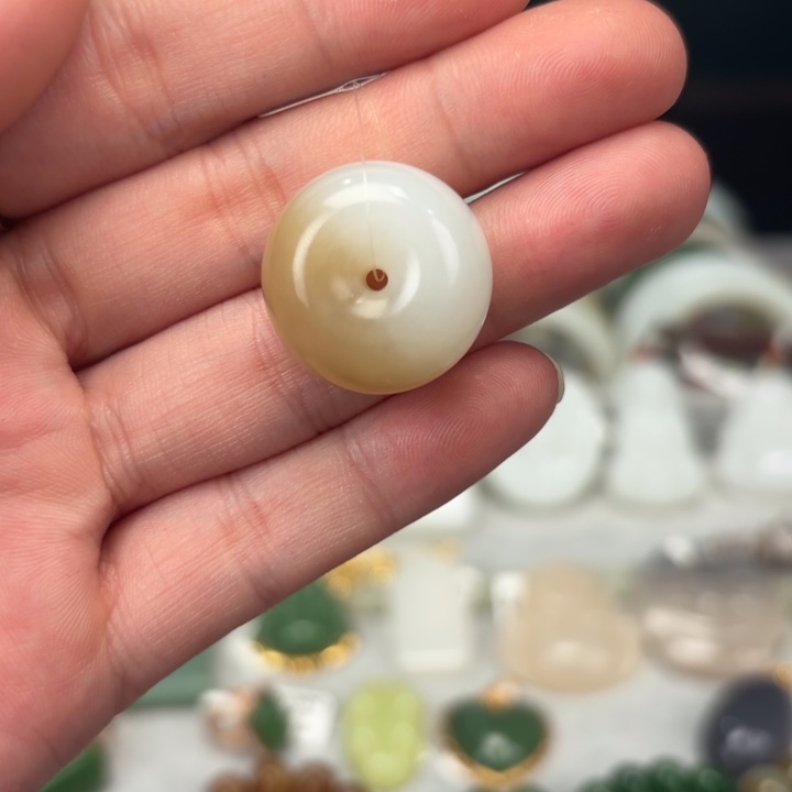 和田玉吊坠未镶嵌