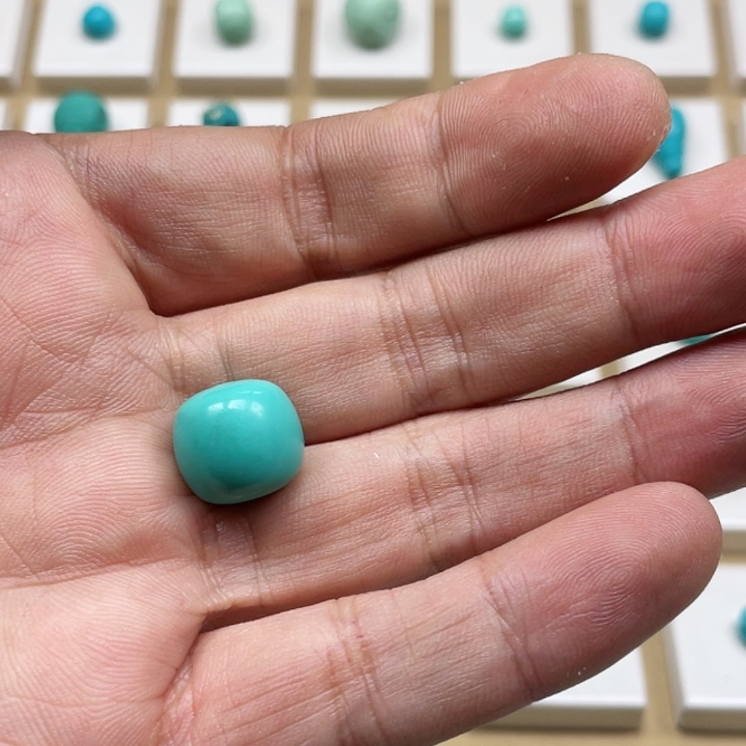 绿松石珠宝奇石未镶嵌命****?