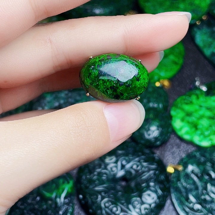 翡翠银S925镶嵌颈饰多样性