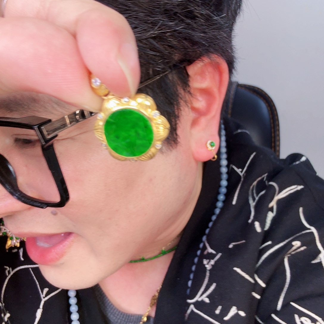 翡翠颈饰未镶嵌一个