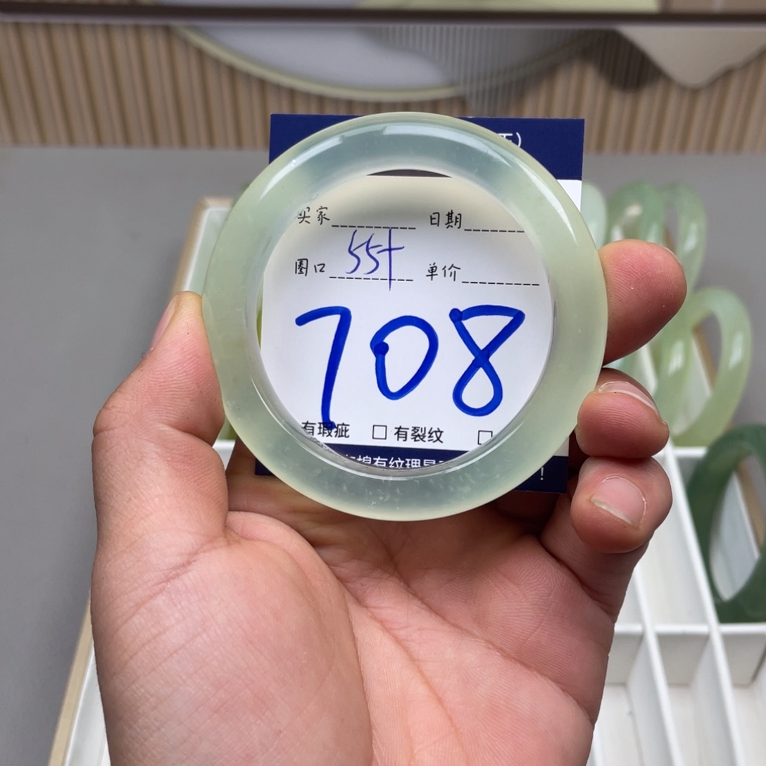 岫玉手镯手镯未镶嵌