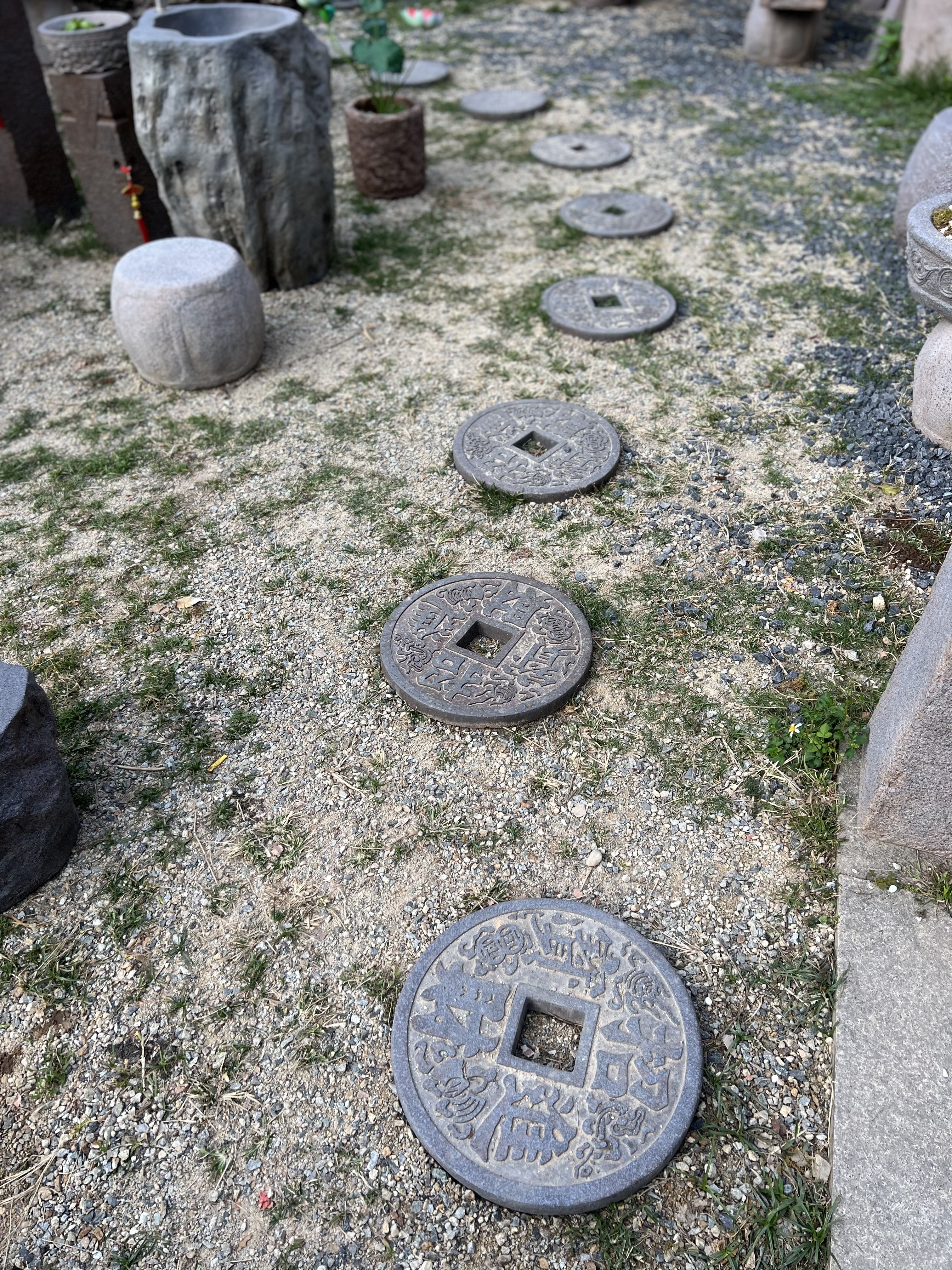 复古仿石铜钱招财进宝脚踏石庭院花园别墅踏步户外草坪布置装饰