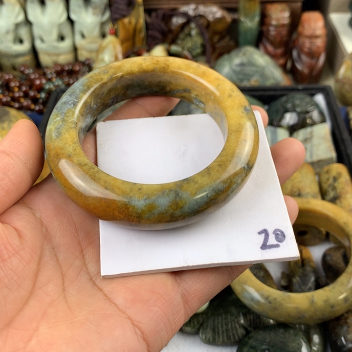 蛇纹石玉手镯未镶嵌微*