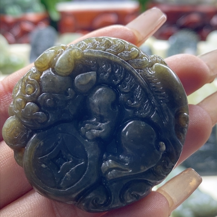 和田玉颈饰未镶嵌