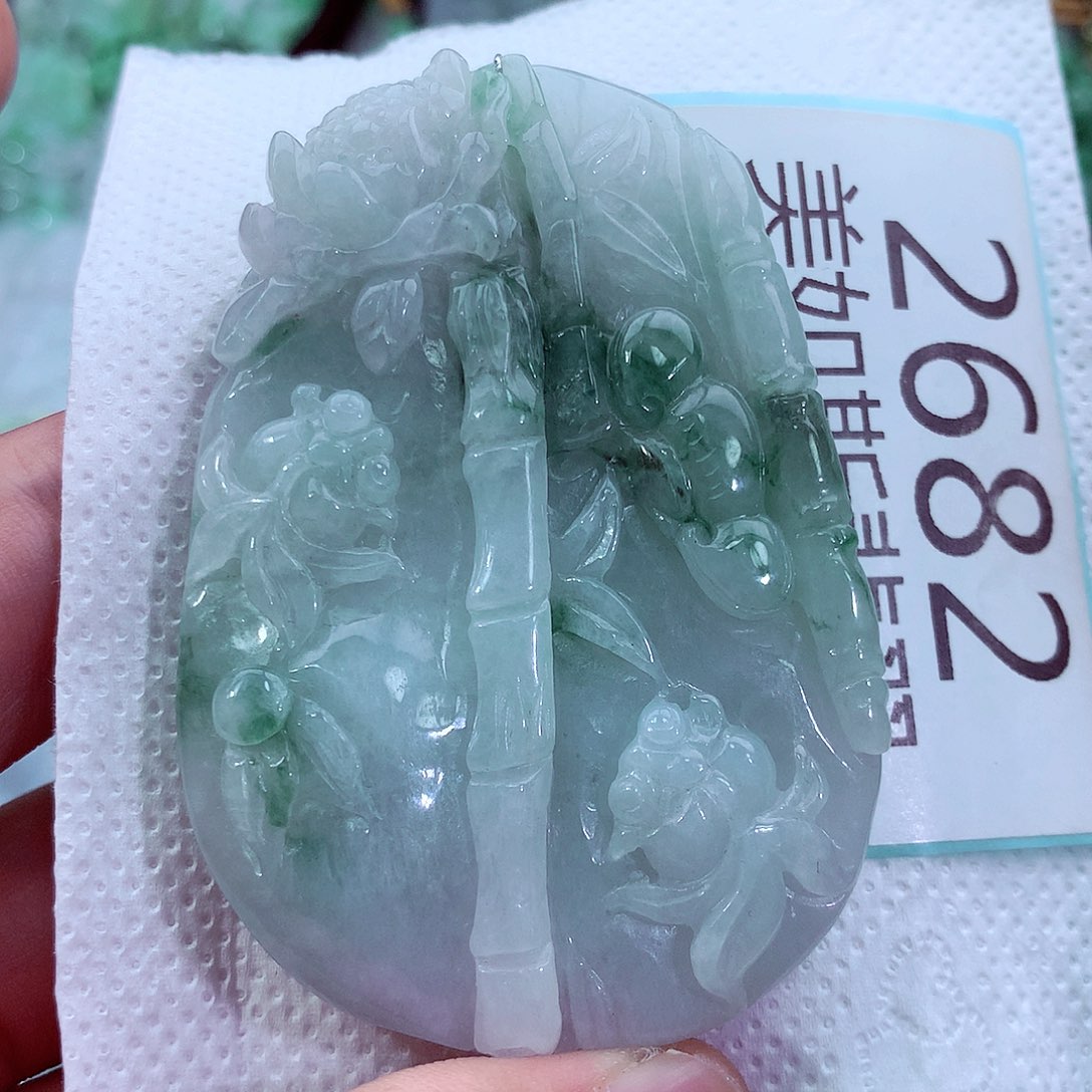 吊坠(不含链)未镶嵌翡翠