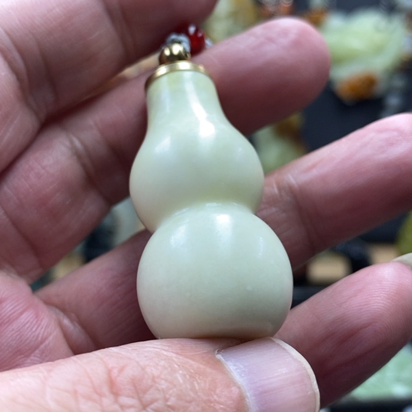 【闪购商品】蛇纹石玉吊坠未镶嵌枣****店