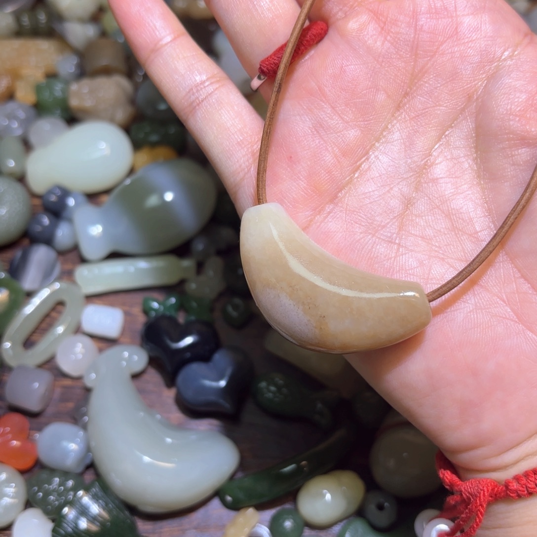 未镶嵌和田玉珠宝半成品