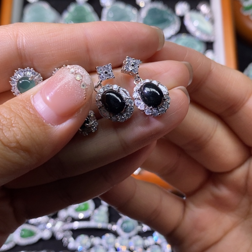 【闪购商品】翡翠颈饰未镶嵌天然