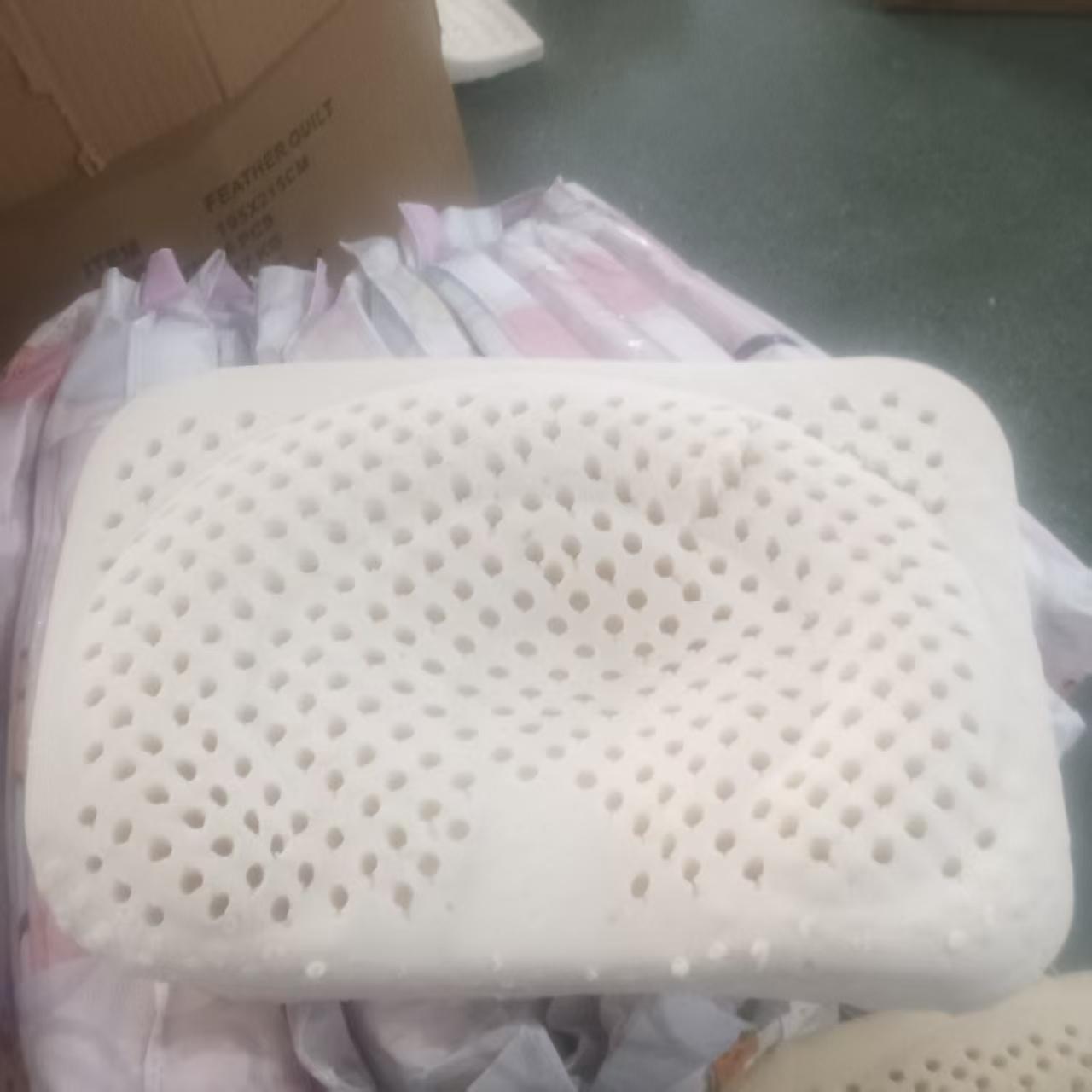 儿童小款天然某乳枕芯发1个