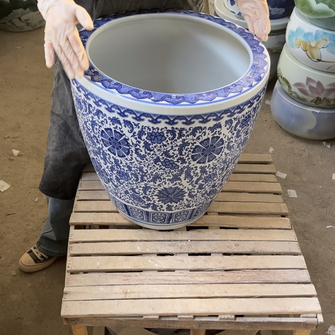 瓷片缠枝莲43高度43.8888