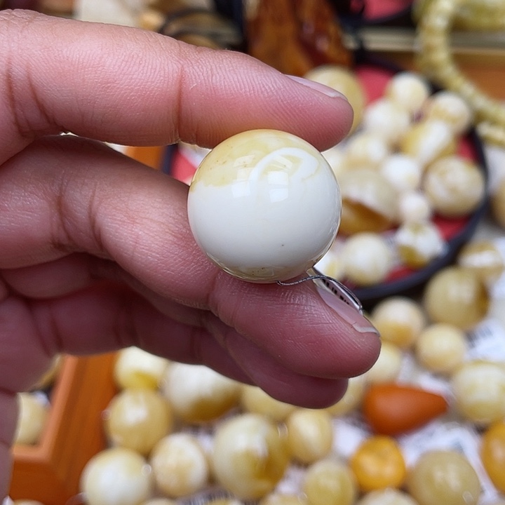 蜜蜡未镶嵌珠宝奇石粉21.4