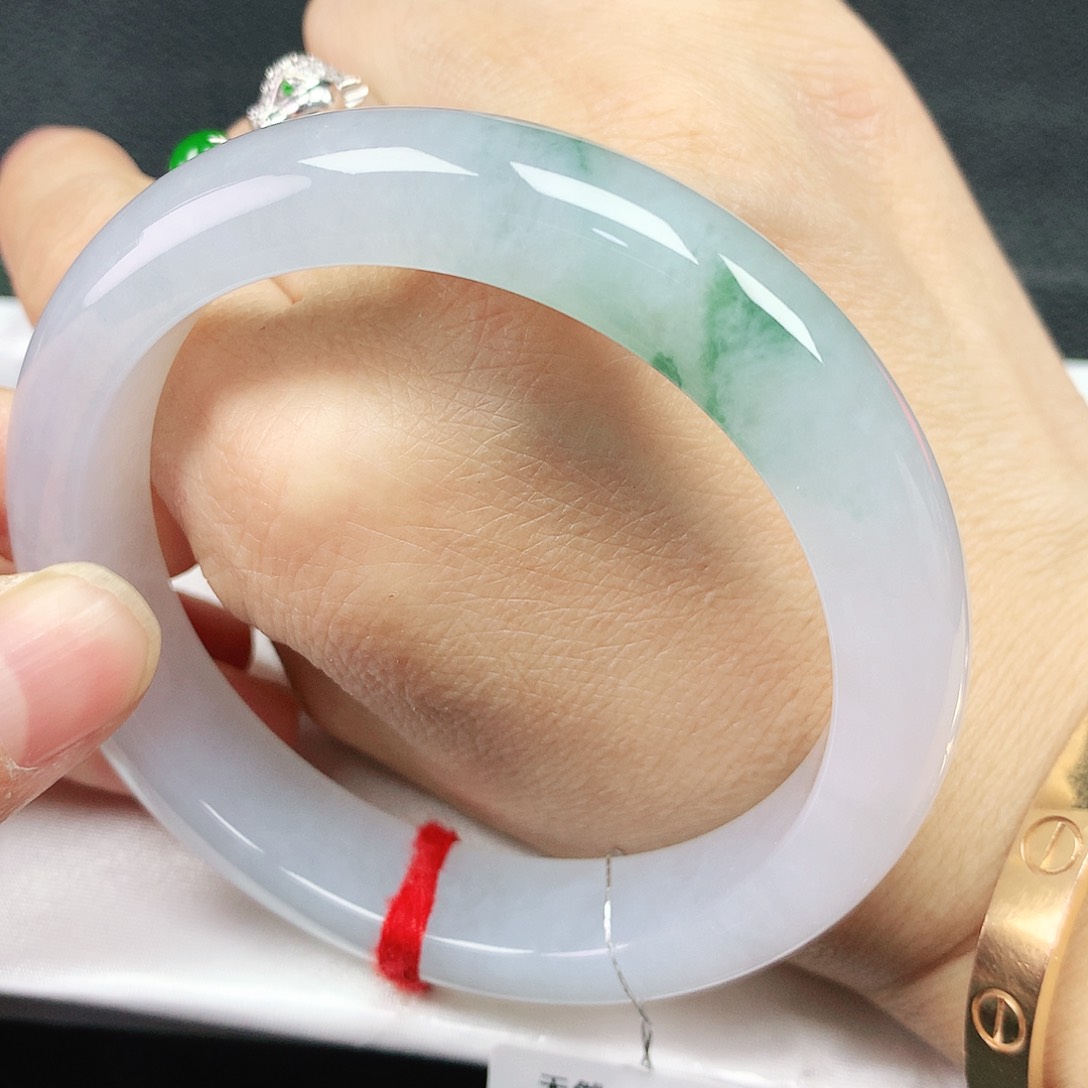 翡翠手镯未镶嵌58圈