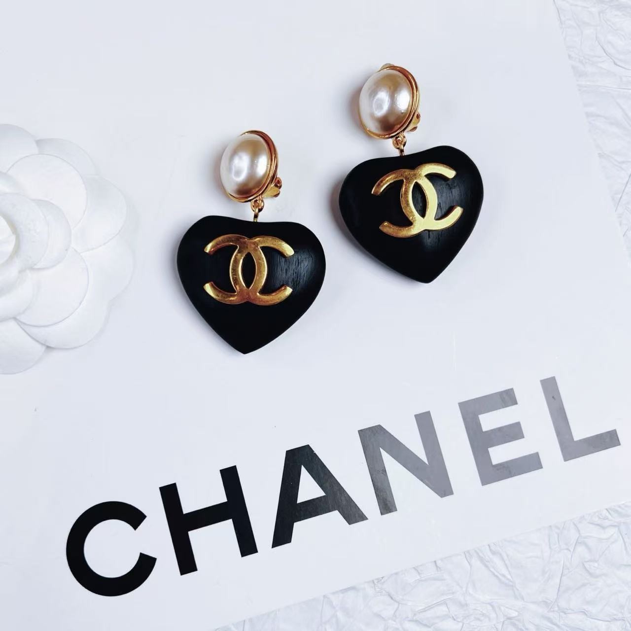 95新 Chanel/香奈儿 柚礼中古/香奈儿胡桃木桃心耳夹CQ504012