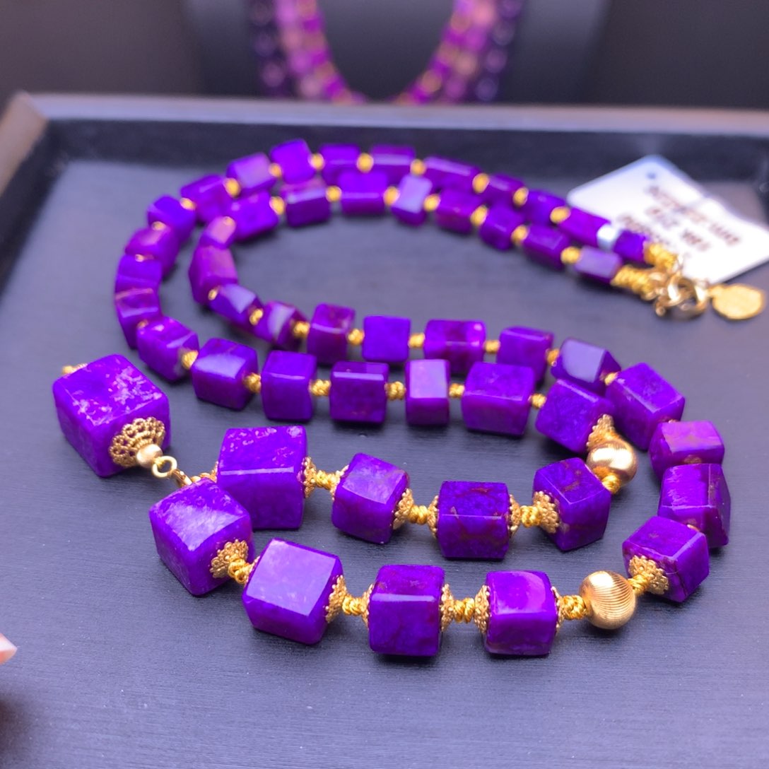 苏纪石（舒俱来）项链18K金镶嵌