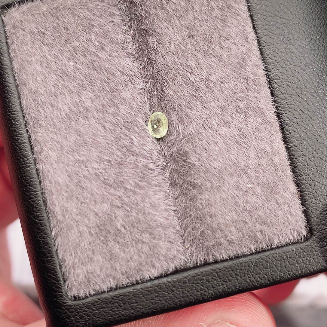 蓝宝石裸石0.20/9.9