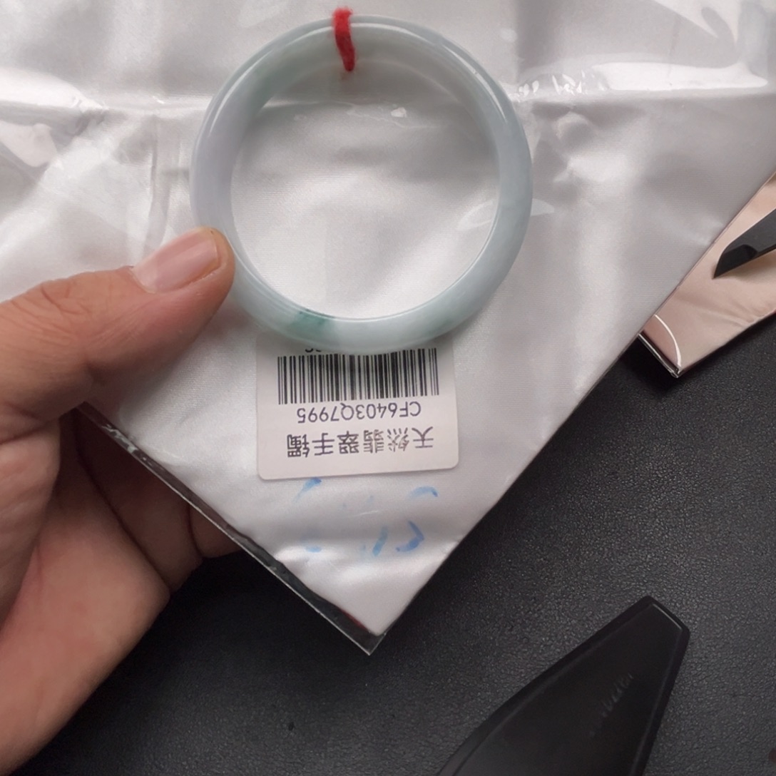 翡翠未镶嵌手镯手镯