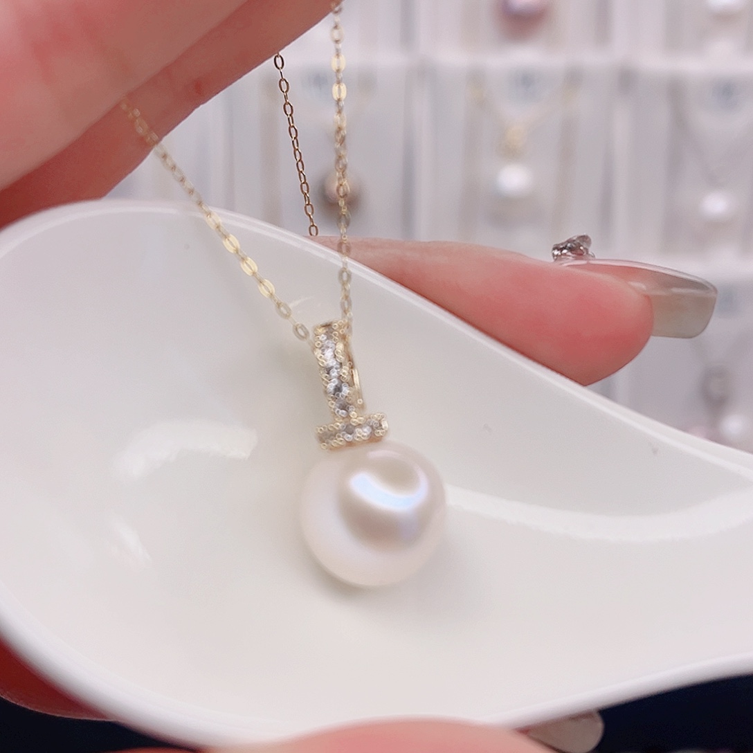 淡水珍珠吊坠(赠链)未镶嵌