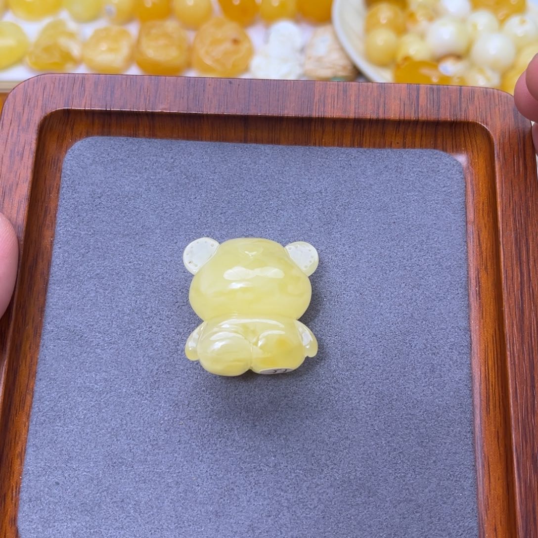 琥珀颈饰未镶嵌蜜蜡小熊