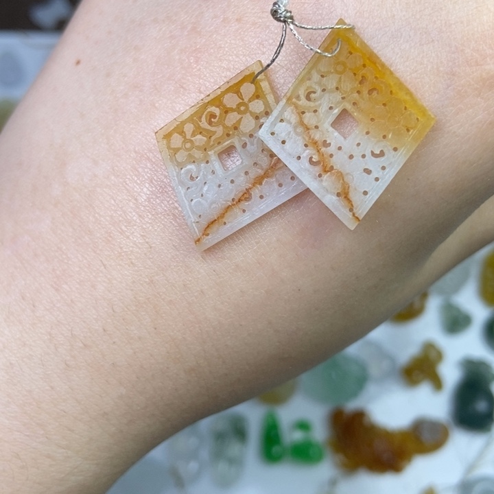 定制翡翠未镶嵌耳饰