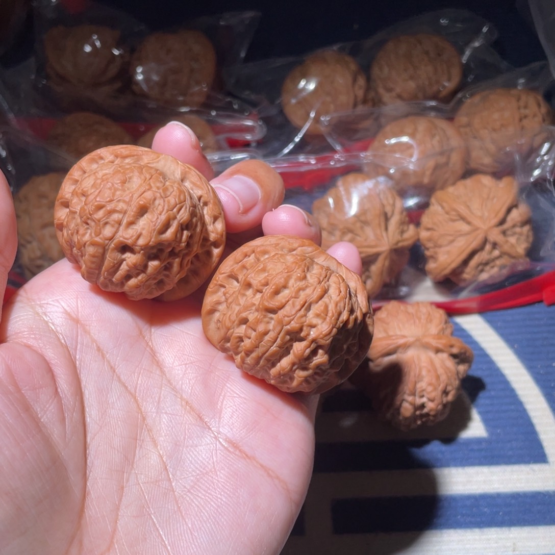 隐***野吊坠文玩核桃血麒麟39