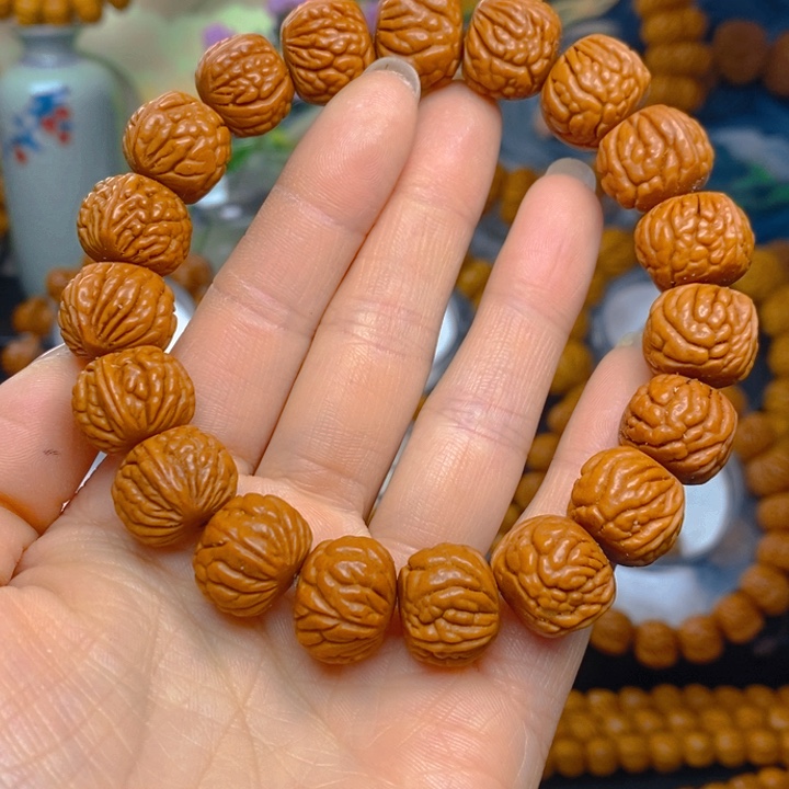 文玩核桃吊坠精品红魔荔枝16