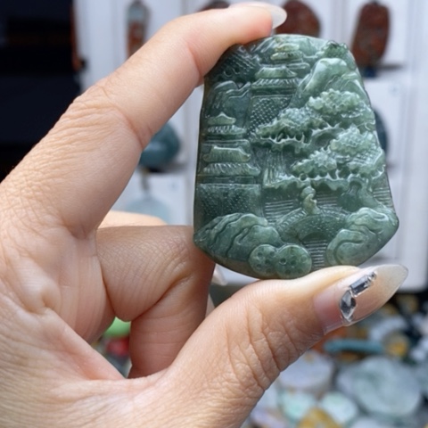 翡翠颈饰未镶嵌翡翠