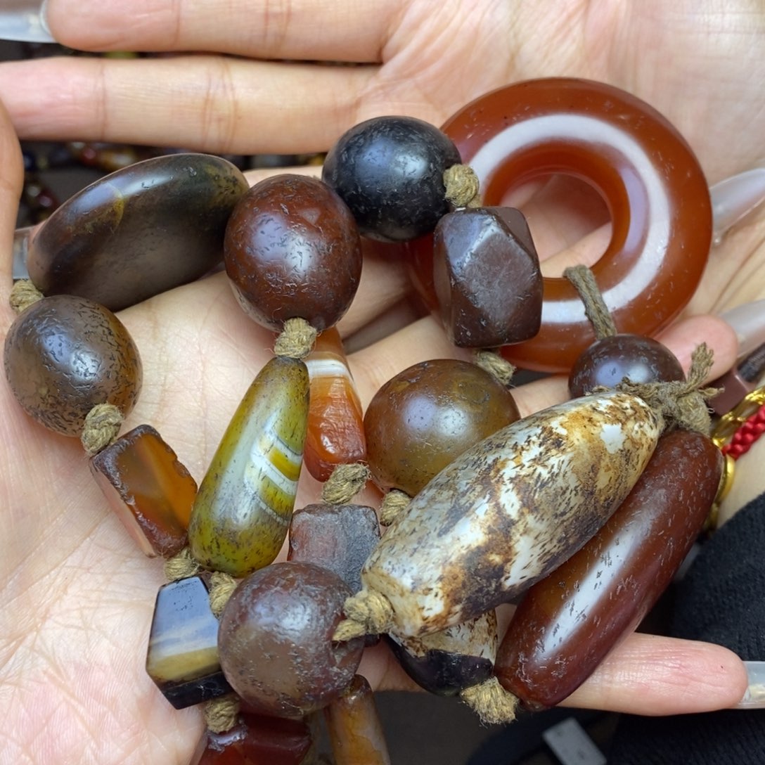 玛瑙/玉髓颈饰未镶嵌