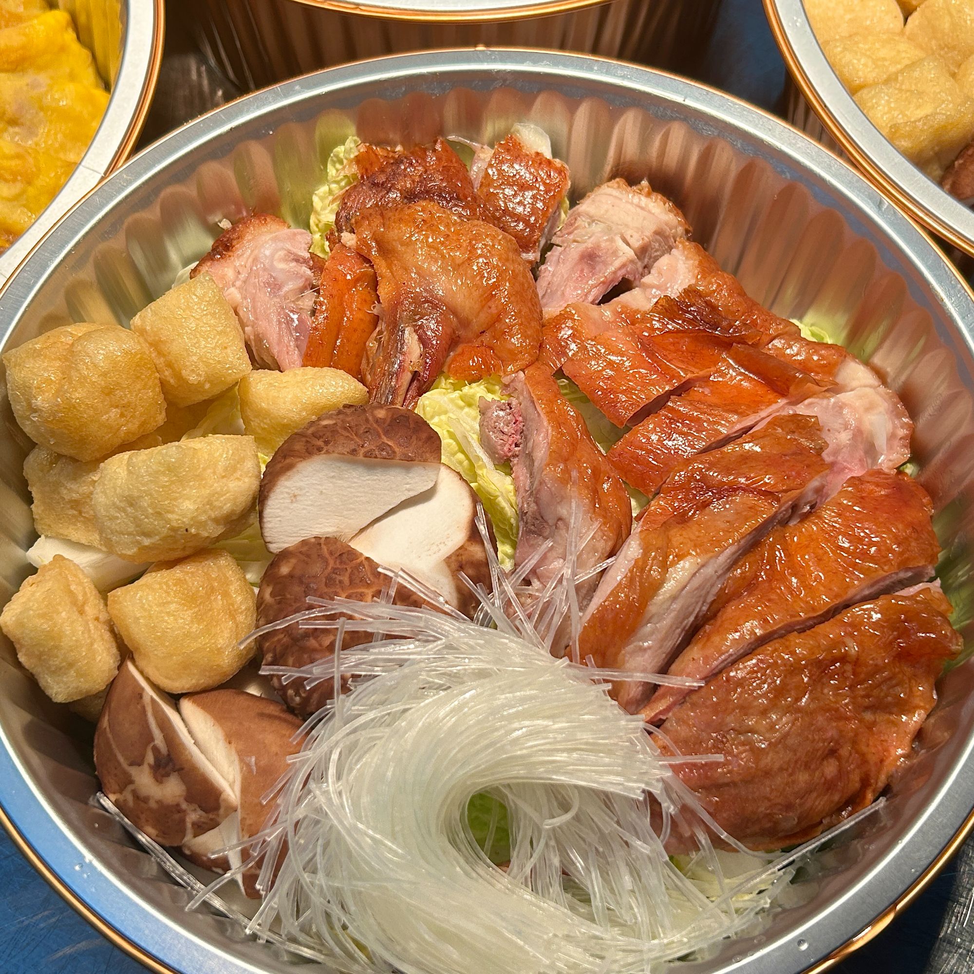 【冬日暖锅】宴杨烤鸭锅（食材1100g+高汤1000g）