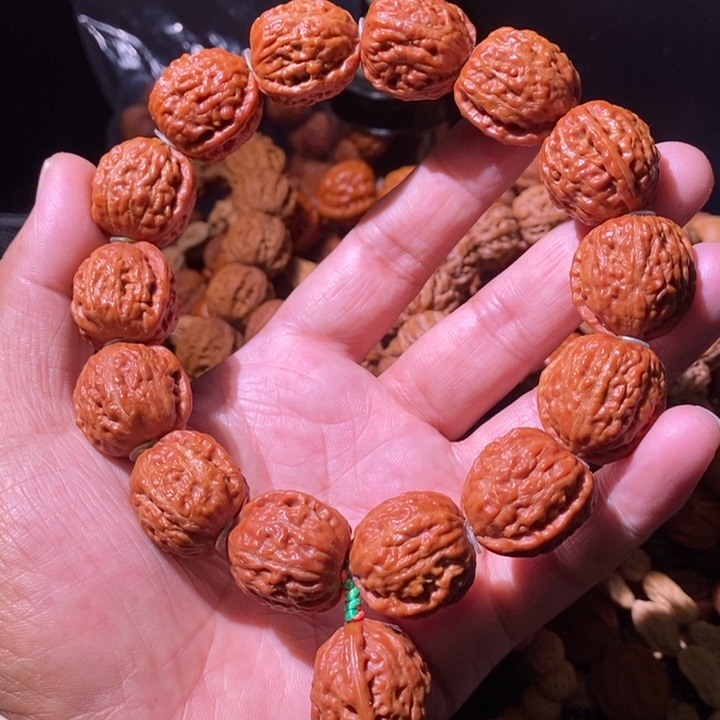 手串文玩核桃……82