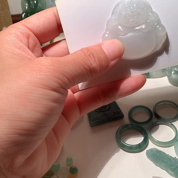 定制翡翠未镶嵌开心佛