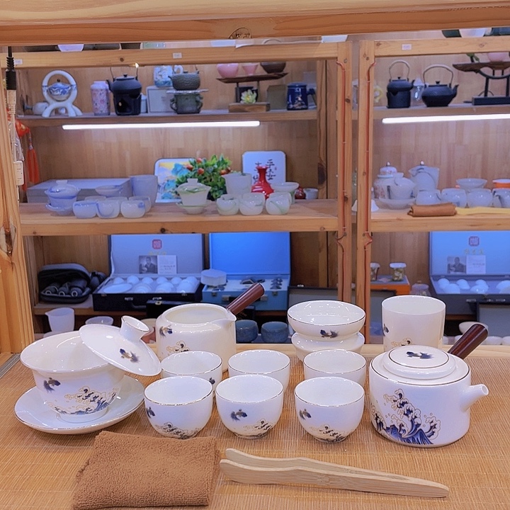 鱼跃龙门青花套装