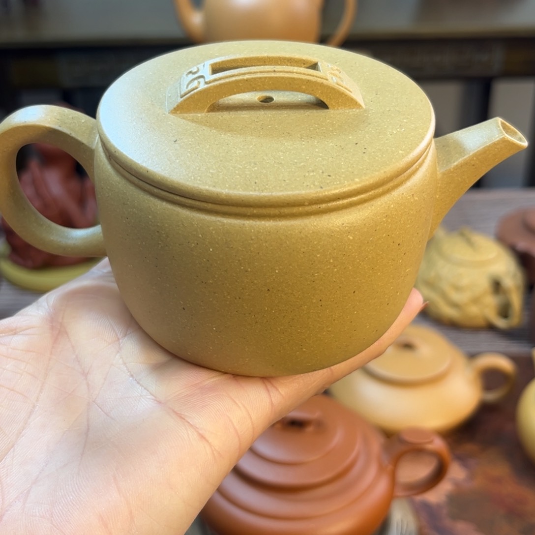 紫砂茶壶梨皮汉瓦