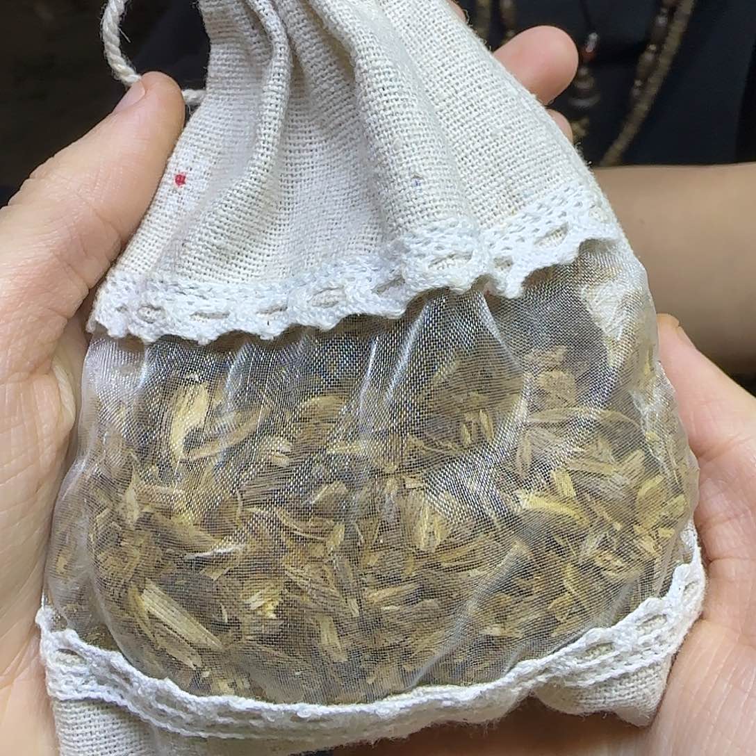 沉香沉香碎屑+香包高油脂原材料勾丝30克多样性发一