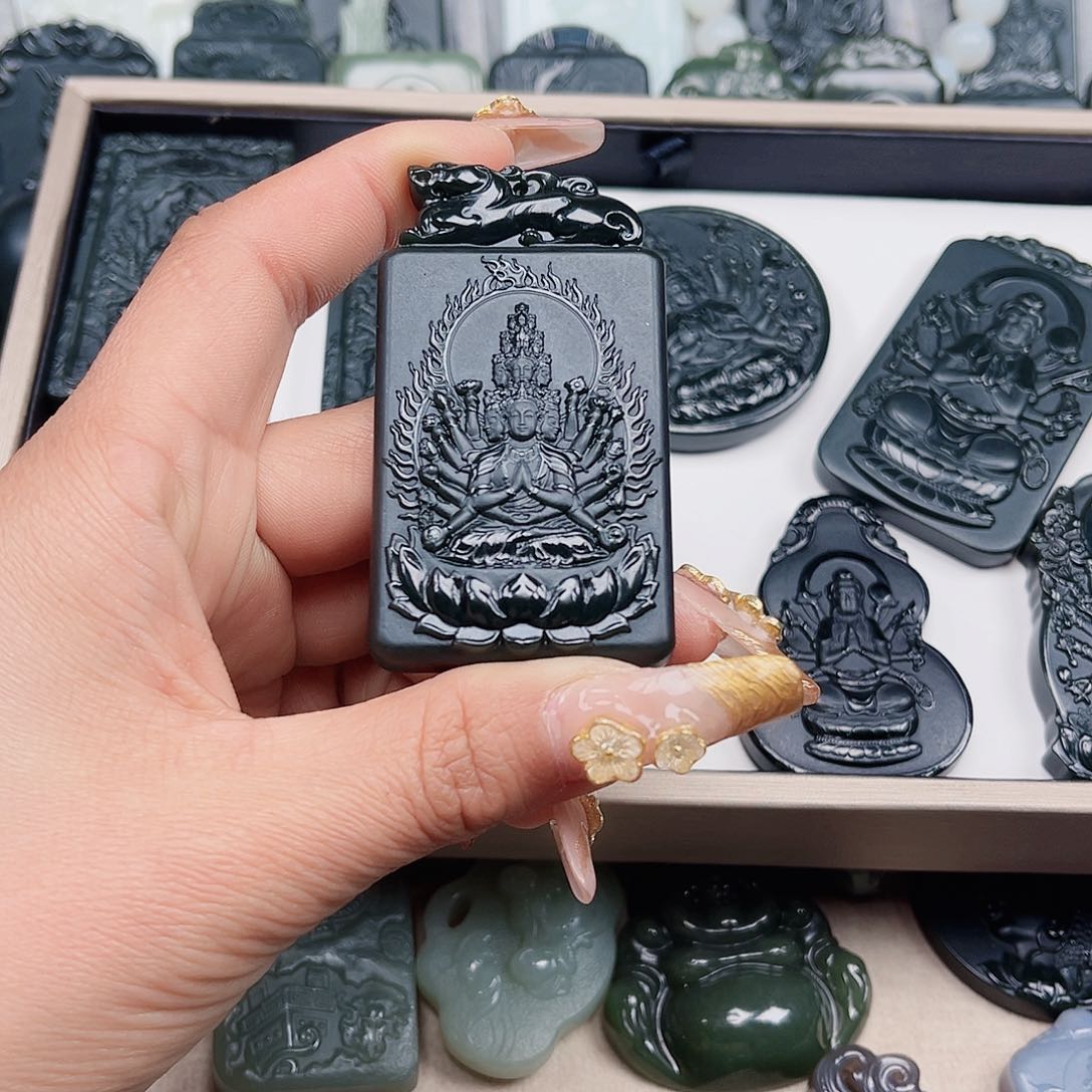 和田玉颈饰未镶嵌