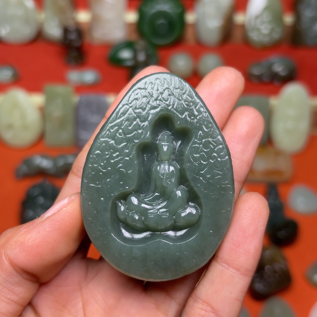 和田玉一一未镶嵌妙**?