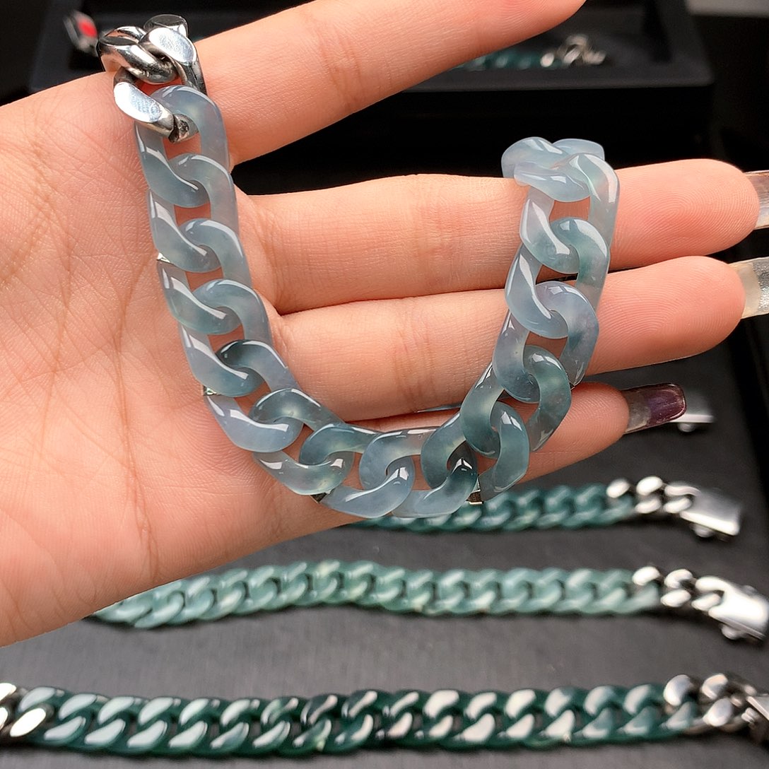 少***点翡翠未镶嵌手链翡翠