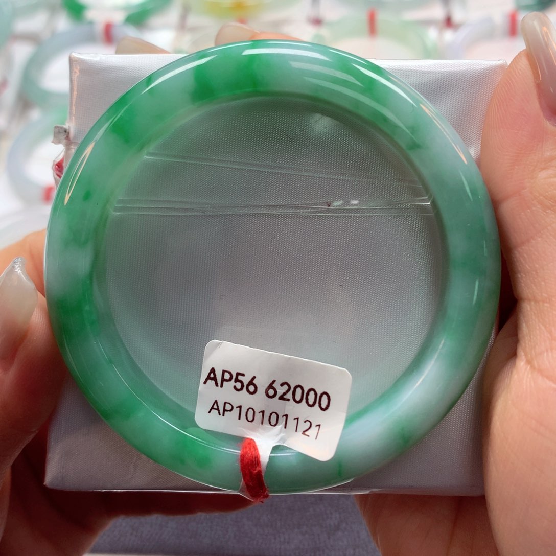 翡翠手镯未镶嵌56正36号88