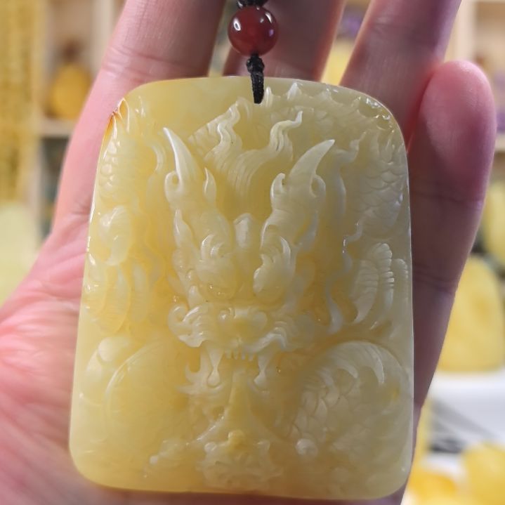 蜜蜡颈饰未镶嵌龙牌