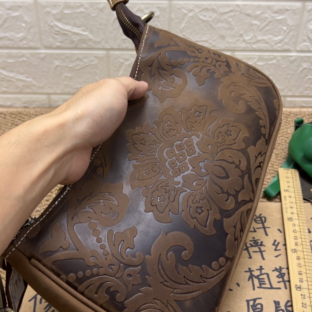 【闪购商品】头层牛皮马