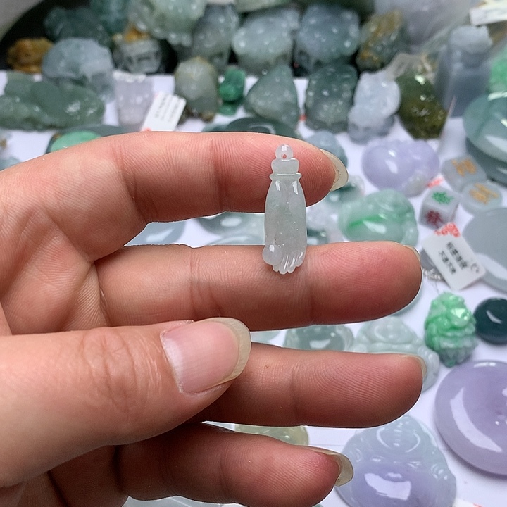 翡翠未镶嵌颈饰天然翡翠