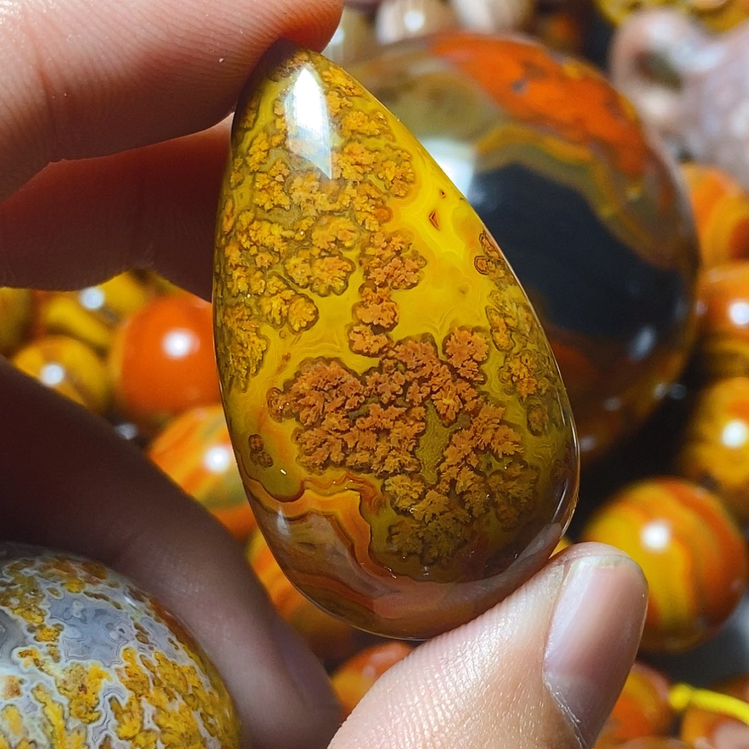 未镶嵌其他玛瑙/玉髓